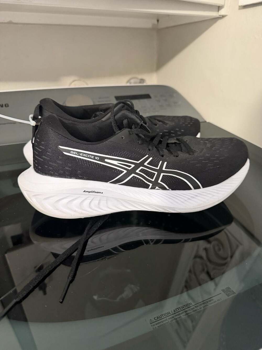 Asics Gel-Excite size 10 Black White Running Shoes